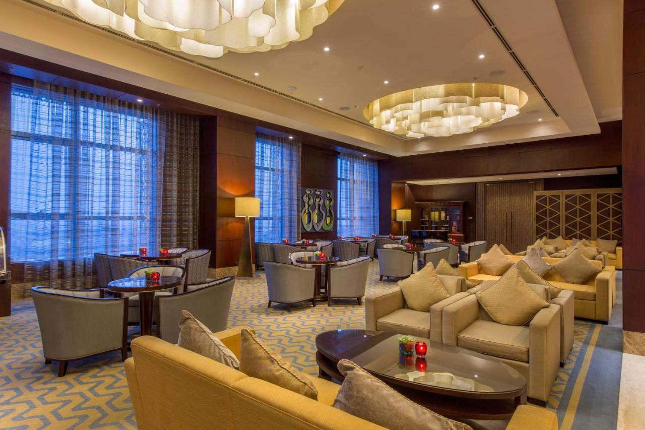 Crimson Hotel Filinvest City, Manila Muntinlupa City Екстериор снимка The lounge at the airport