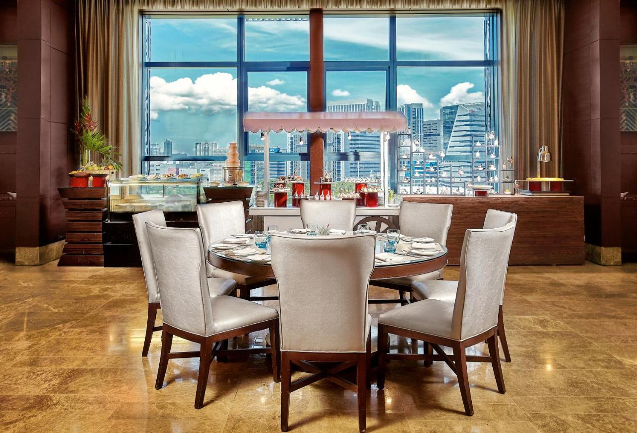 Crimson Hotel Filinvest City, Manila Muntinlupa City Екстериор снимка The dining room