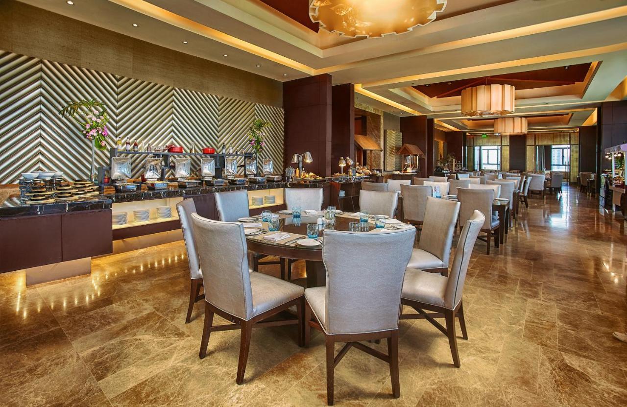 Crimson Hotel Filinvest City, Manila Muntinlupa City Екстериор снимка The restaurant