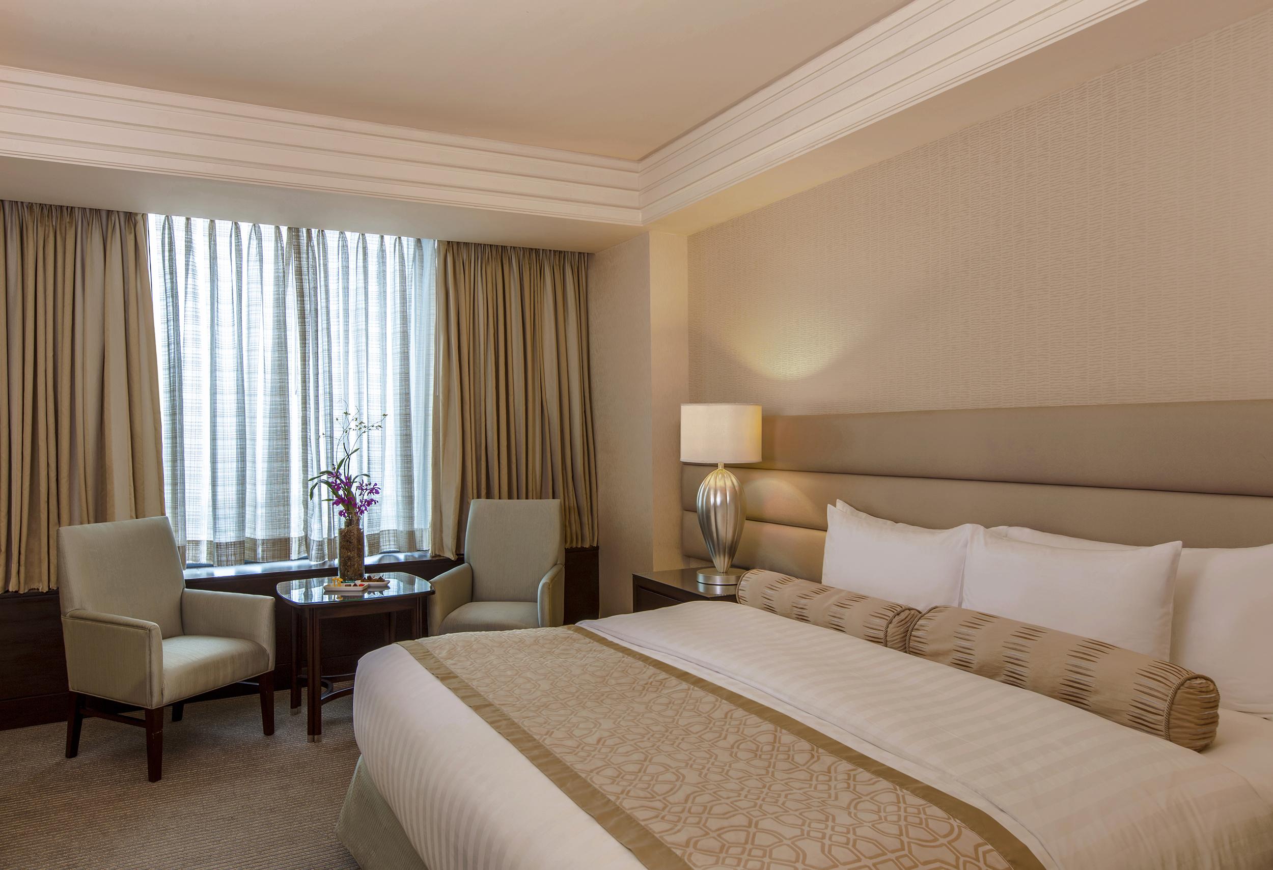 Crimson Hotel Filinvest City, Manila Muntinlupa City Екстериор снимка A room at the hotel