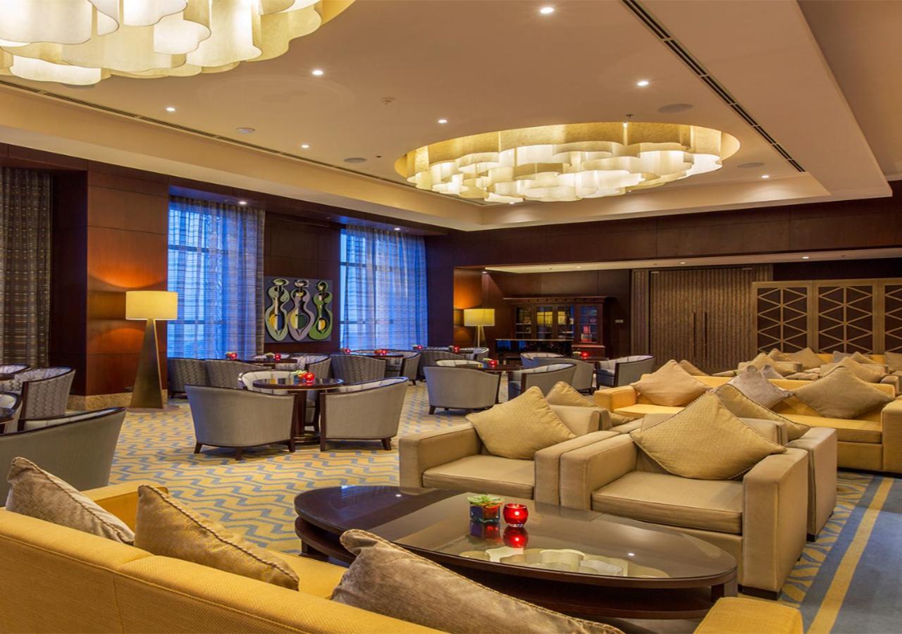 Crimson Hotel Filinvest City, Manila Muntinlupa City Екстериор снимка The lounge at the airport