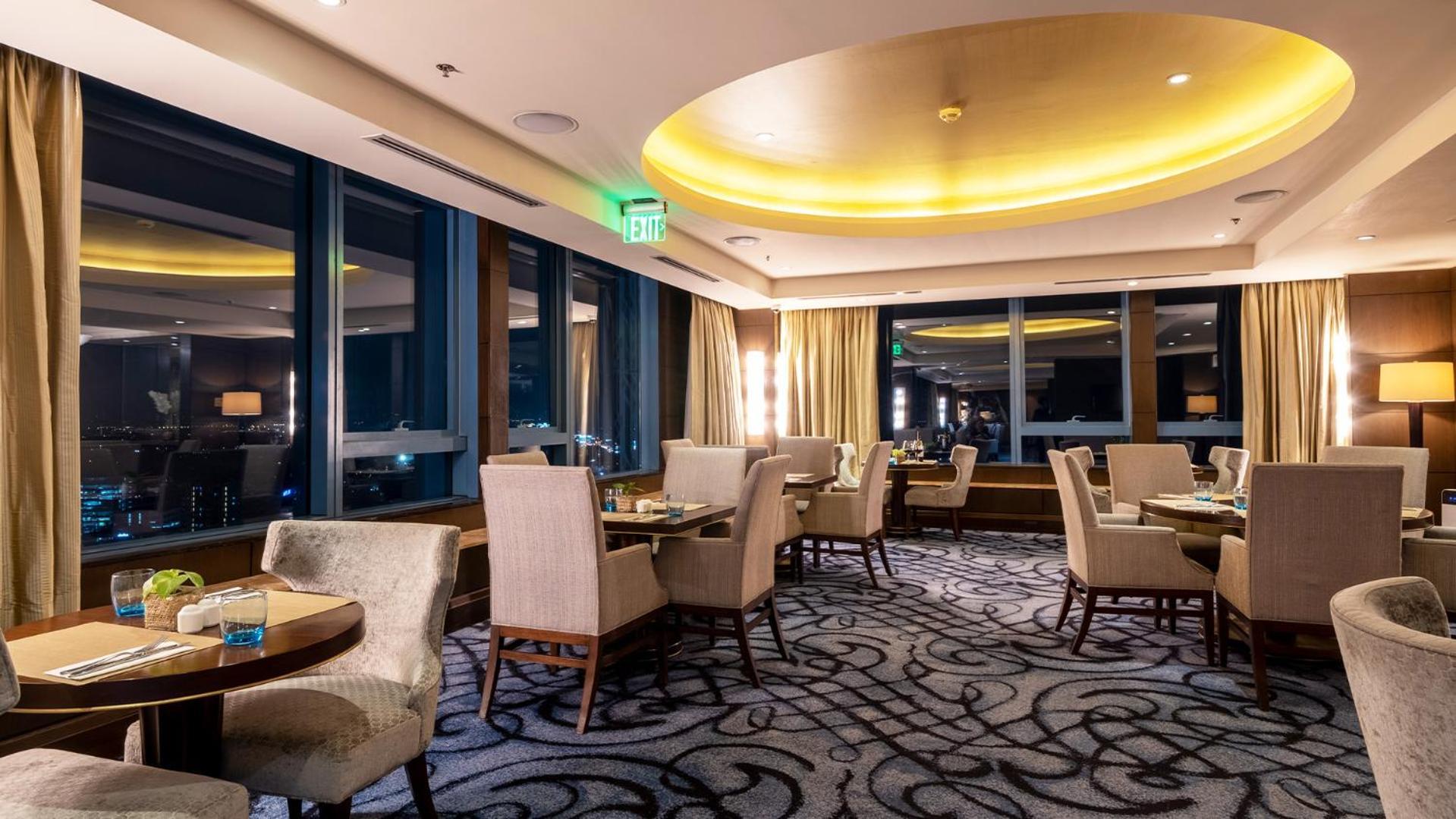 Crimson Hotel Filinvest City, Manila Muntinlupa City Екстериор снимка The Club Lounge at the Fairmont San Francisco